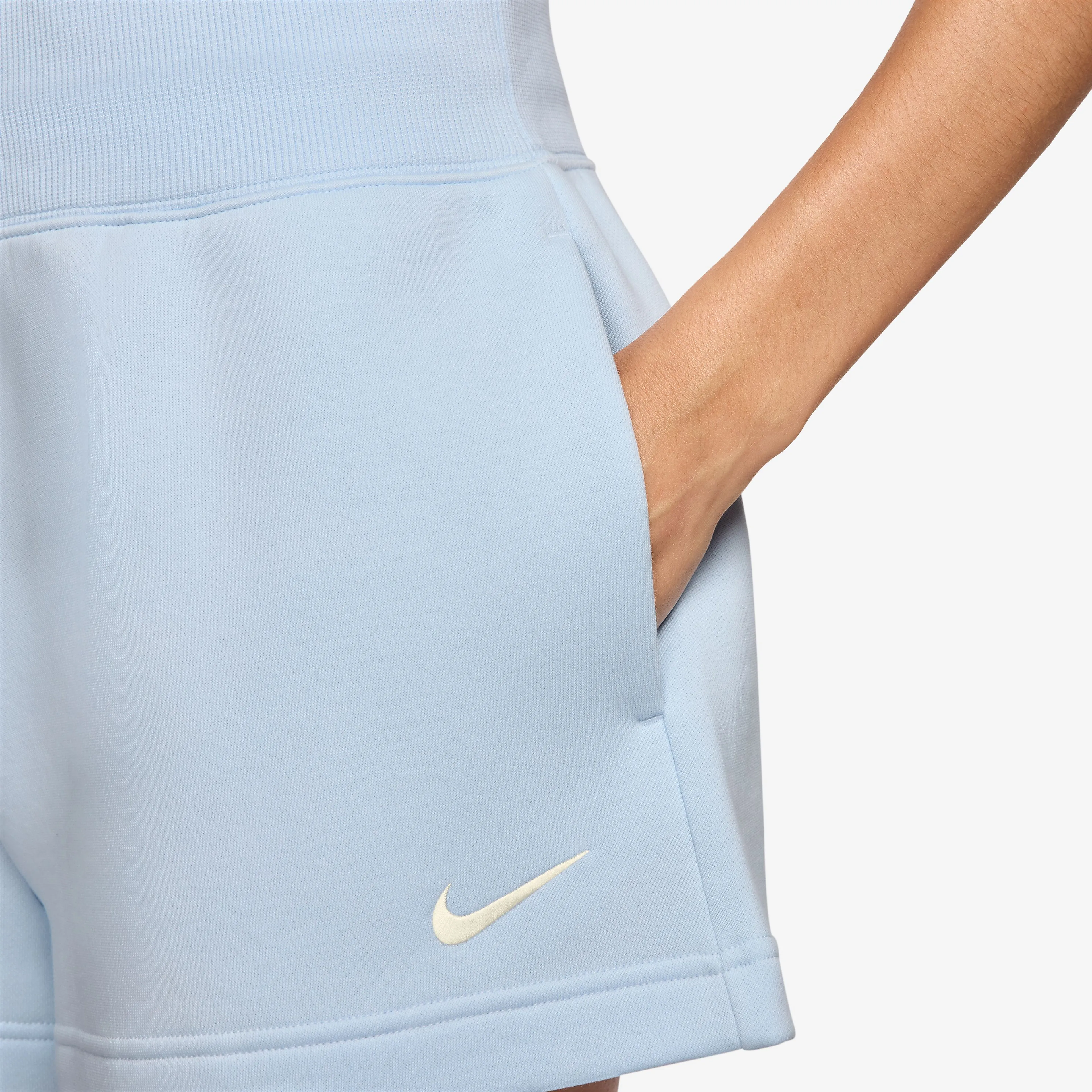Sportswear Phoenix Fleece Women's High-Waisted Loose Shorts