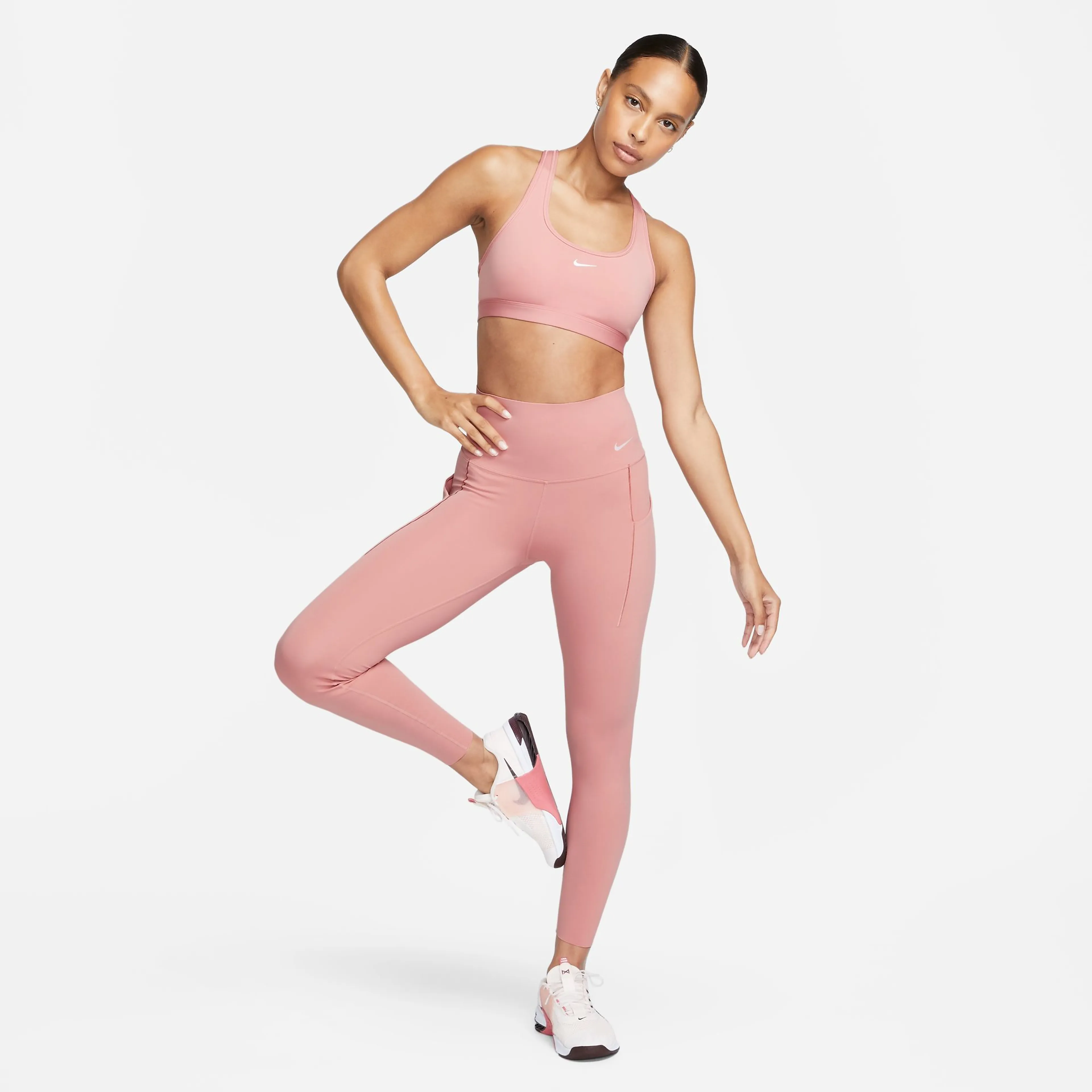 Swoosh Light Support Women's Sports Bra