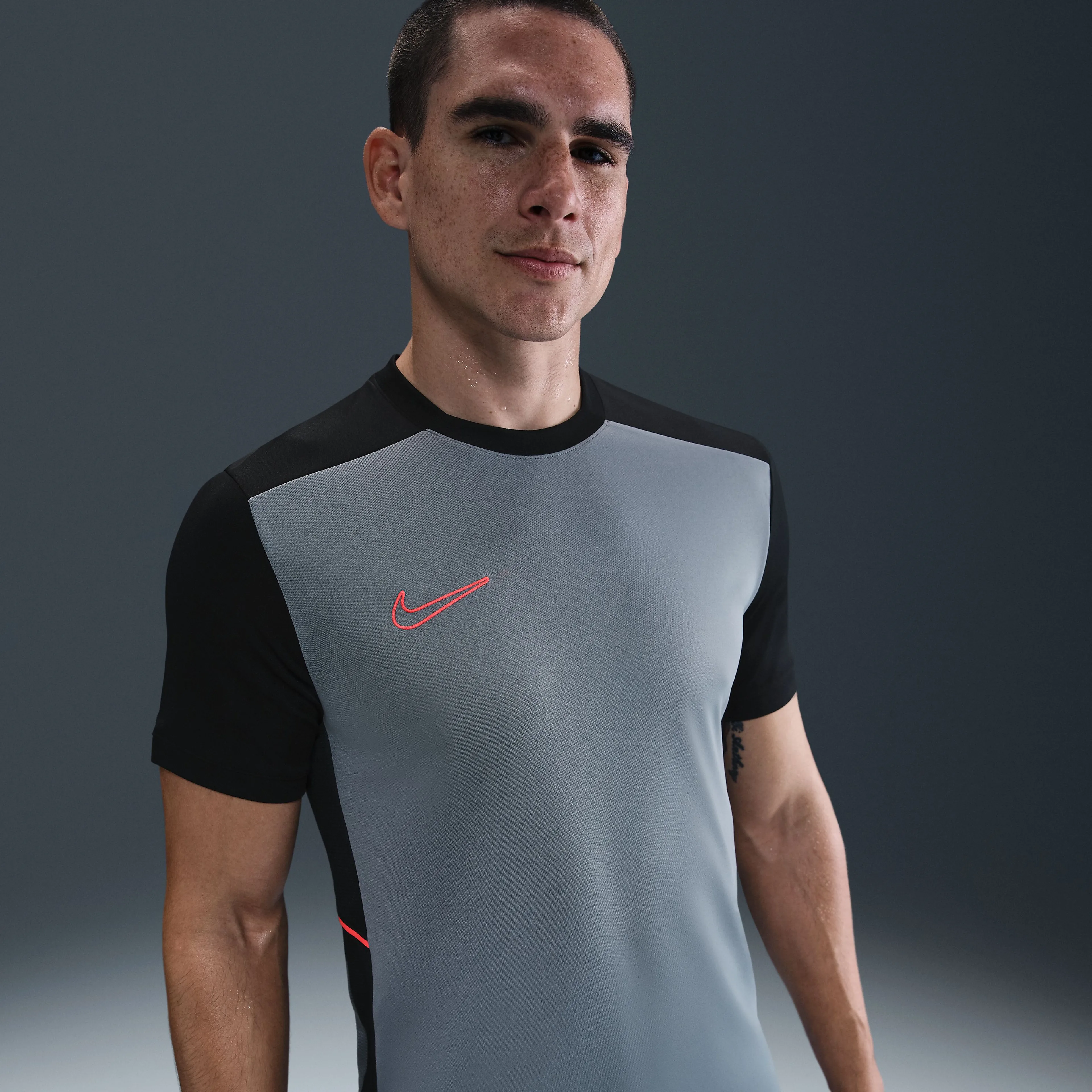 Academy Dri-FIT Short-Sleeve Soccer Top