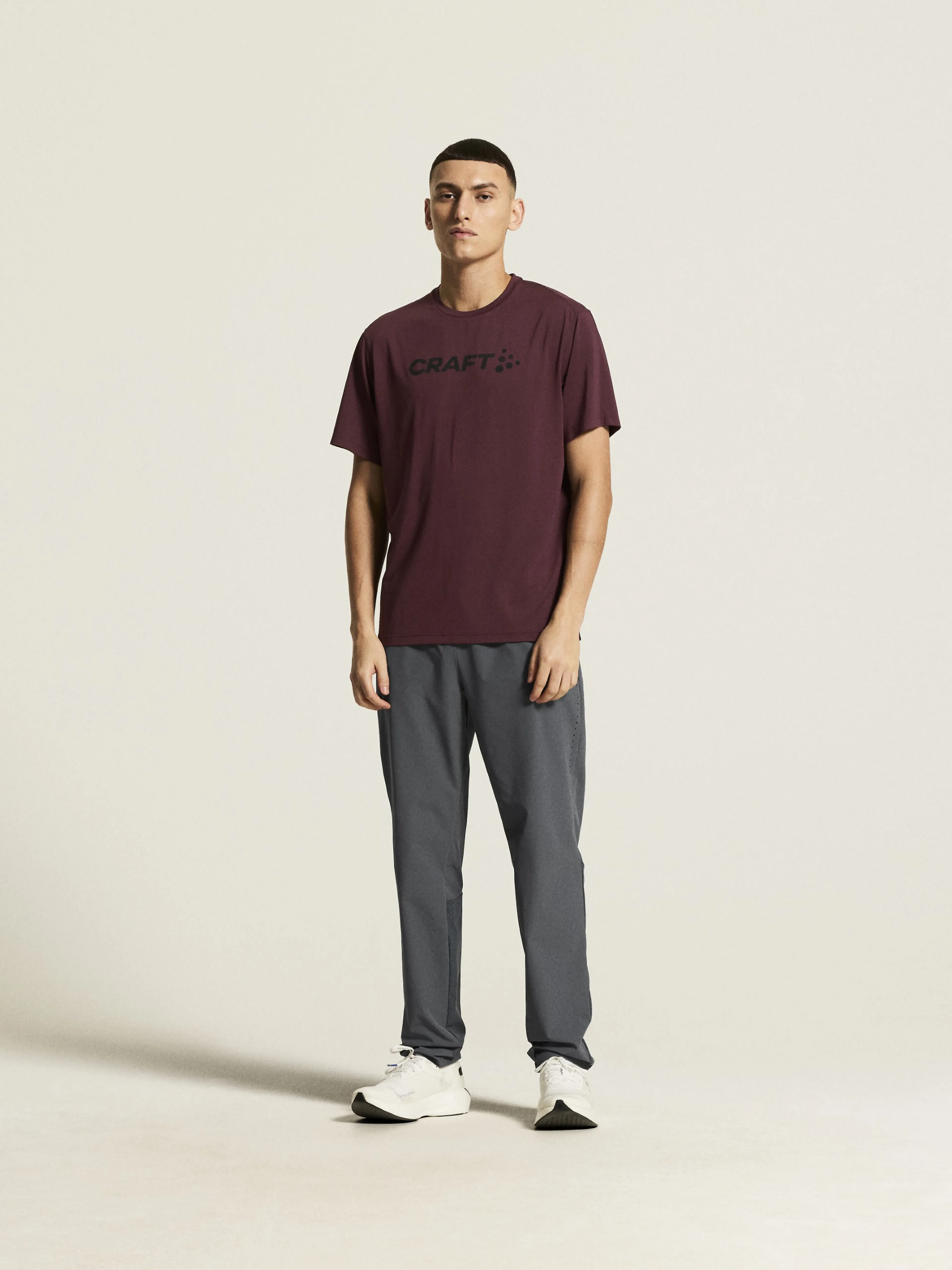 Essence Logo Tee 2 M