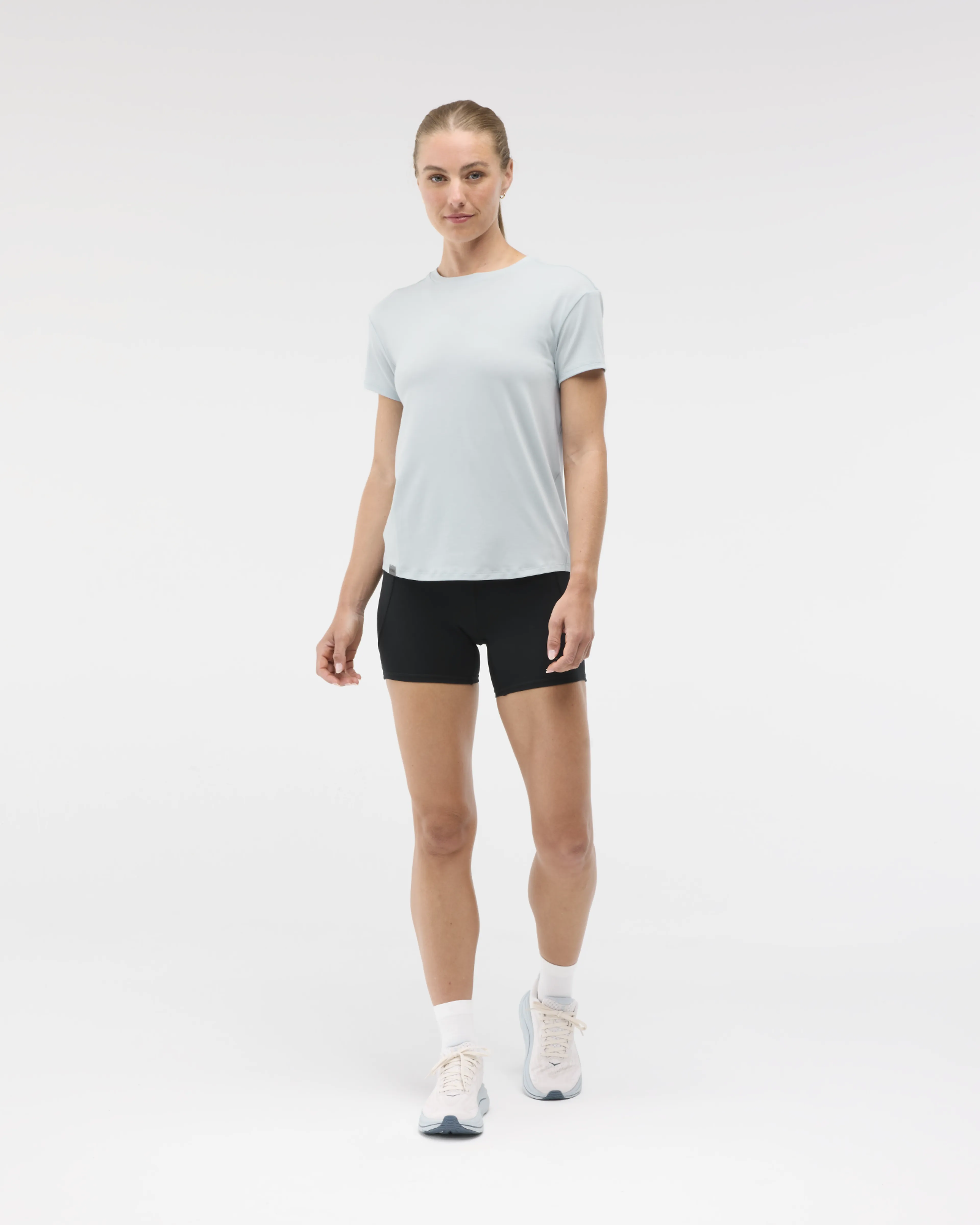 W HOKA ESSENTIAL TEE