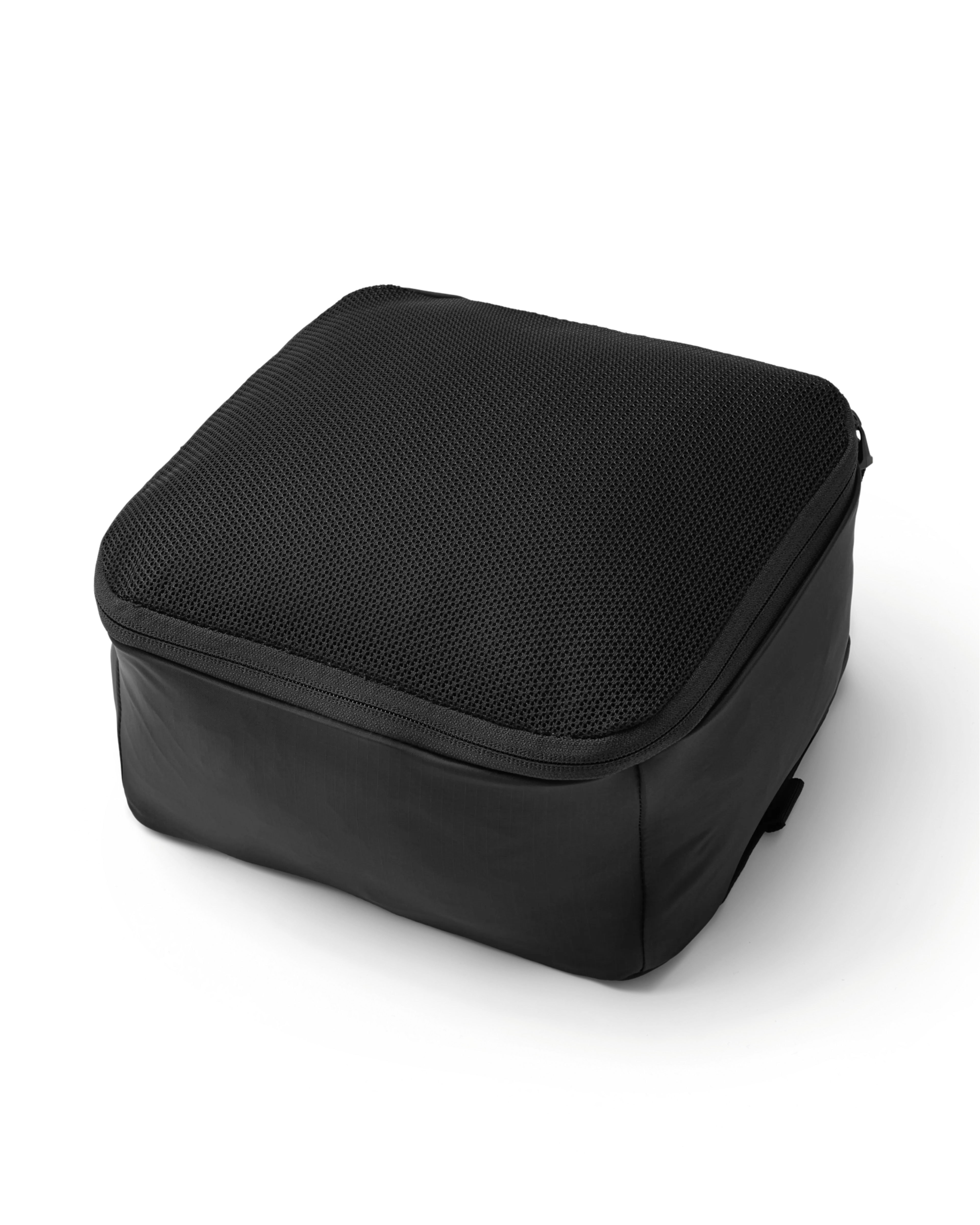 Essential Packing Cube M