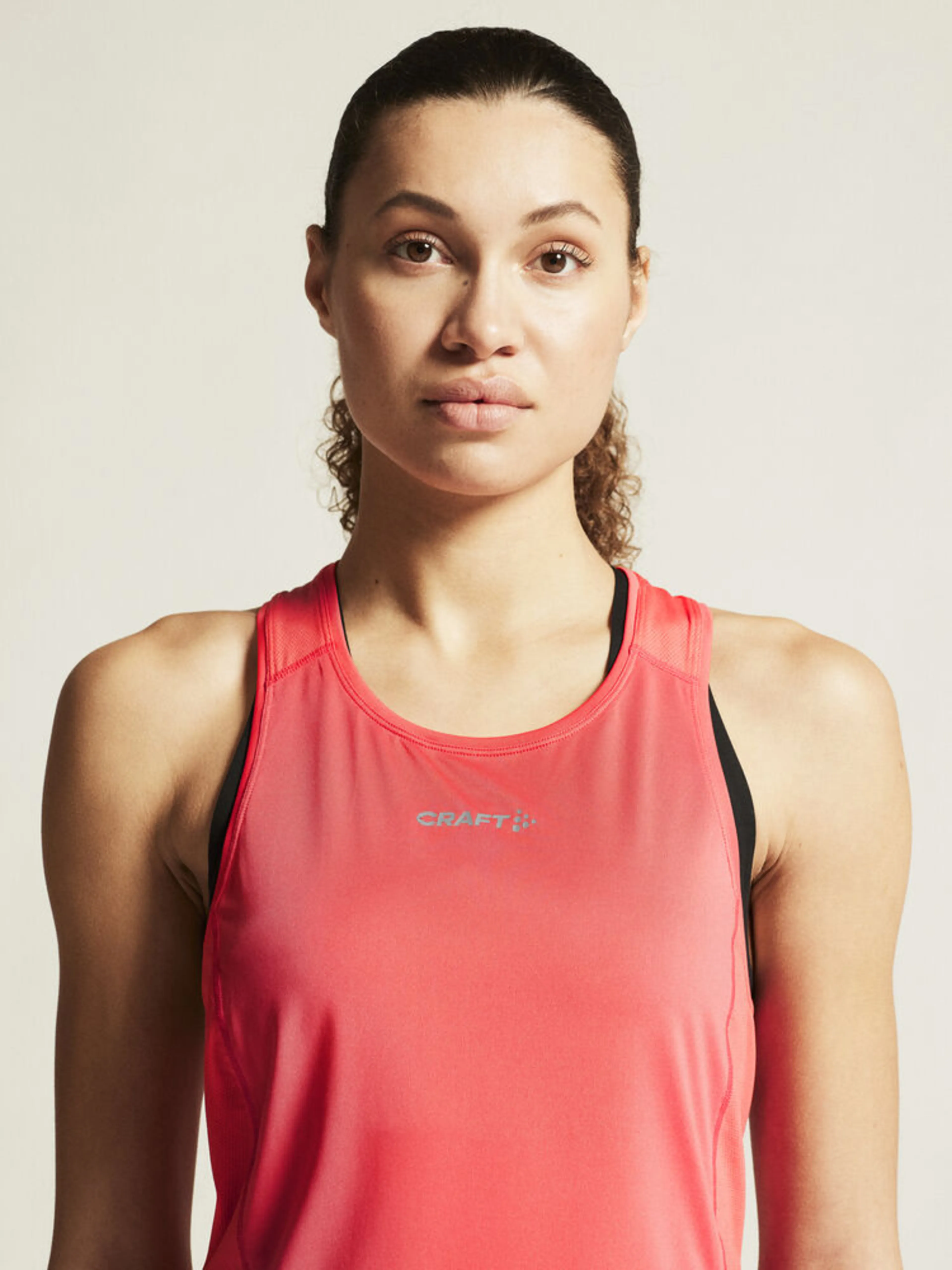 Adv Essence Singlet 2 W