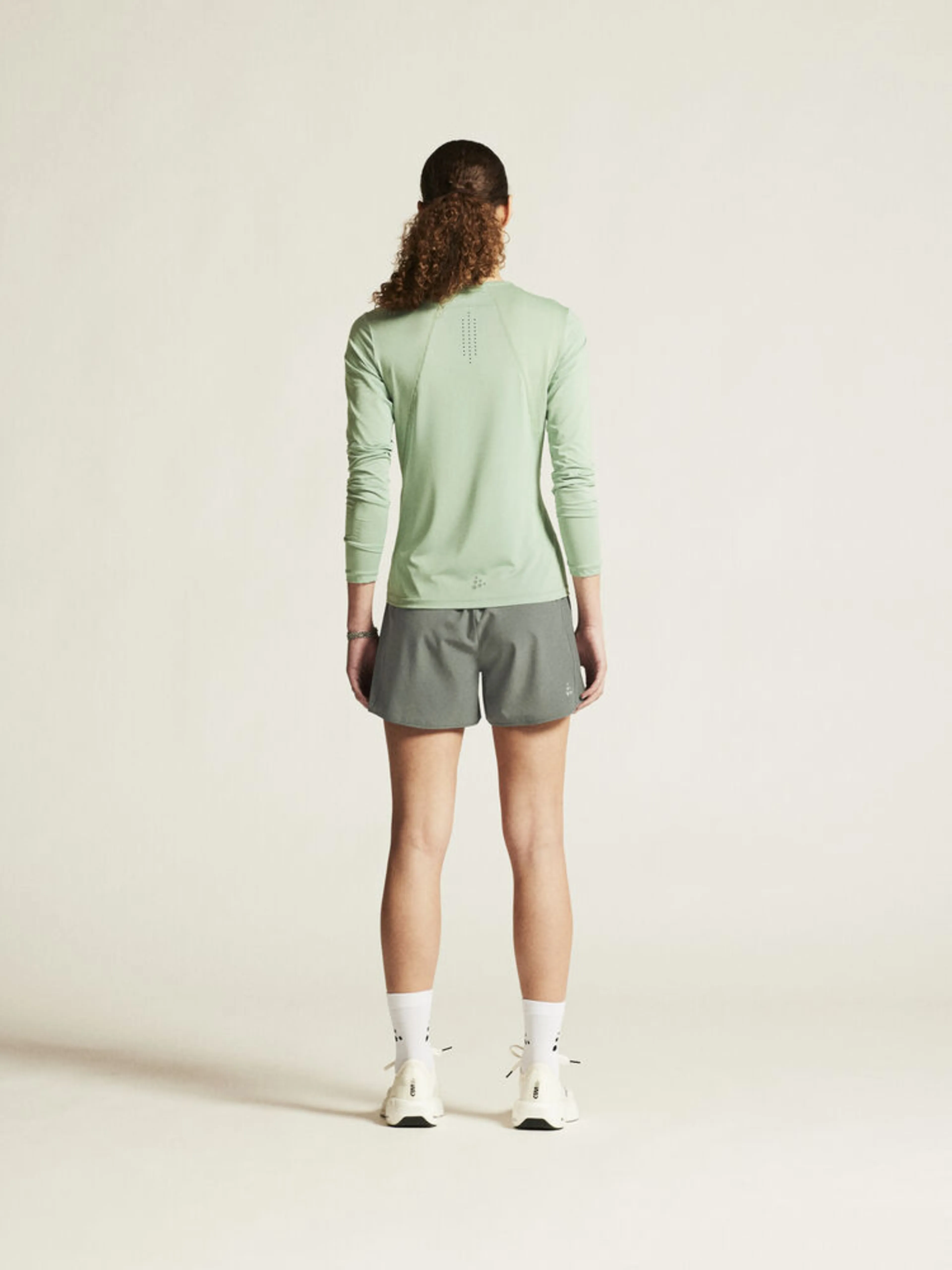 Adv Essence Ls Tee 2 W