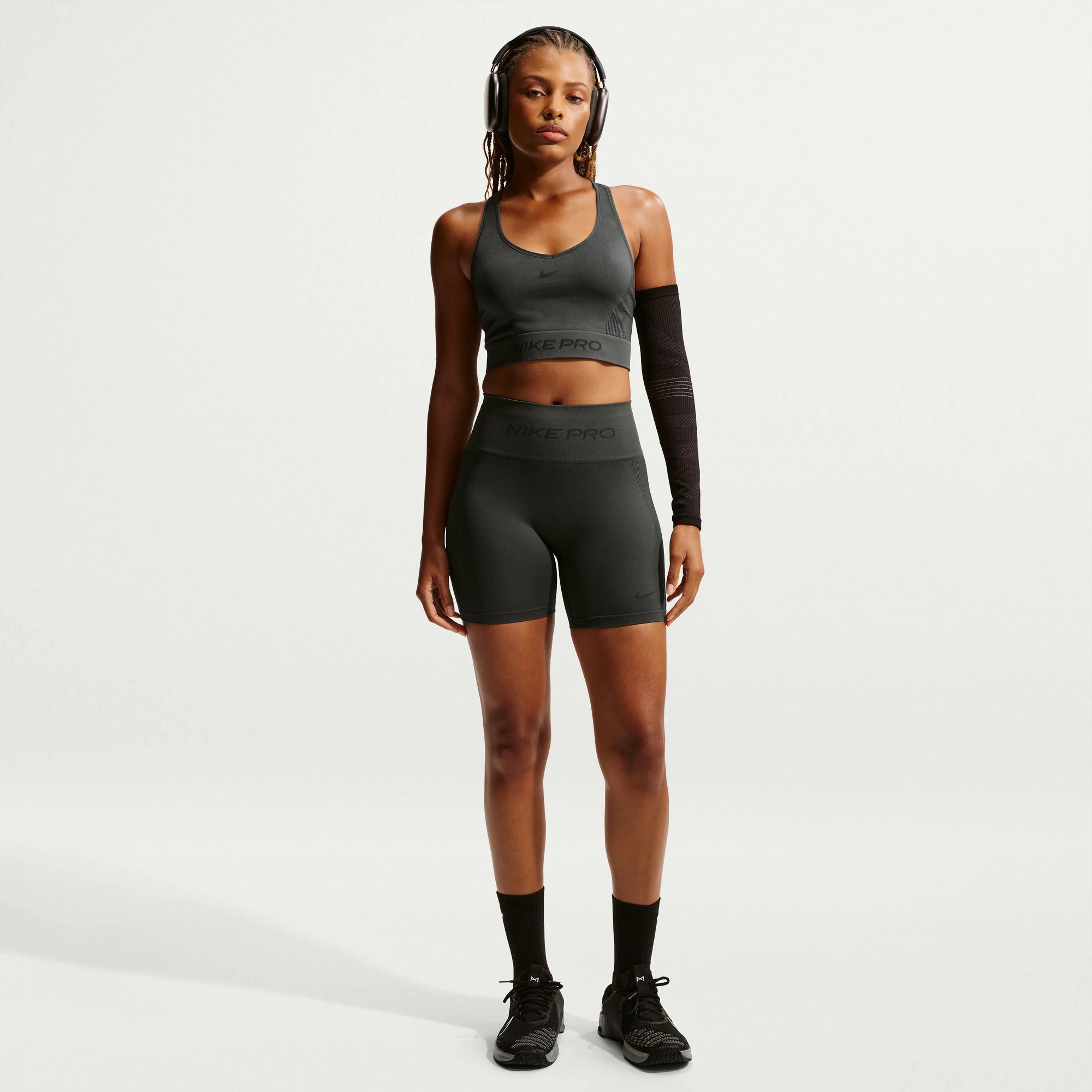 Pro Seamless Women's Dri-FIT Cropped Tank Top