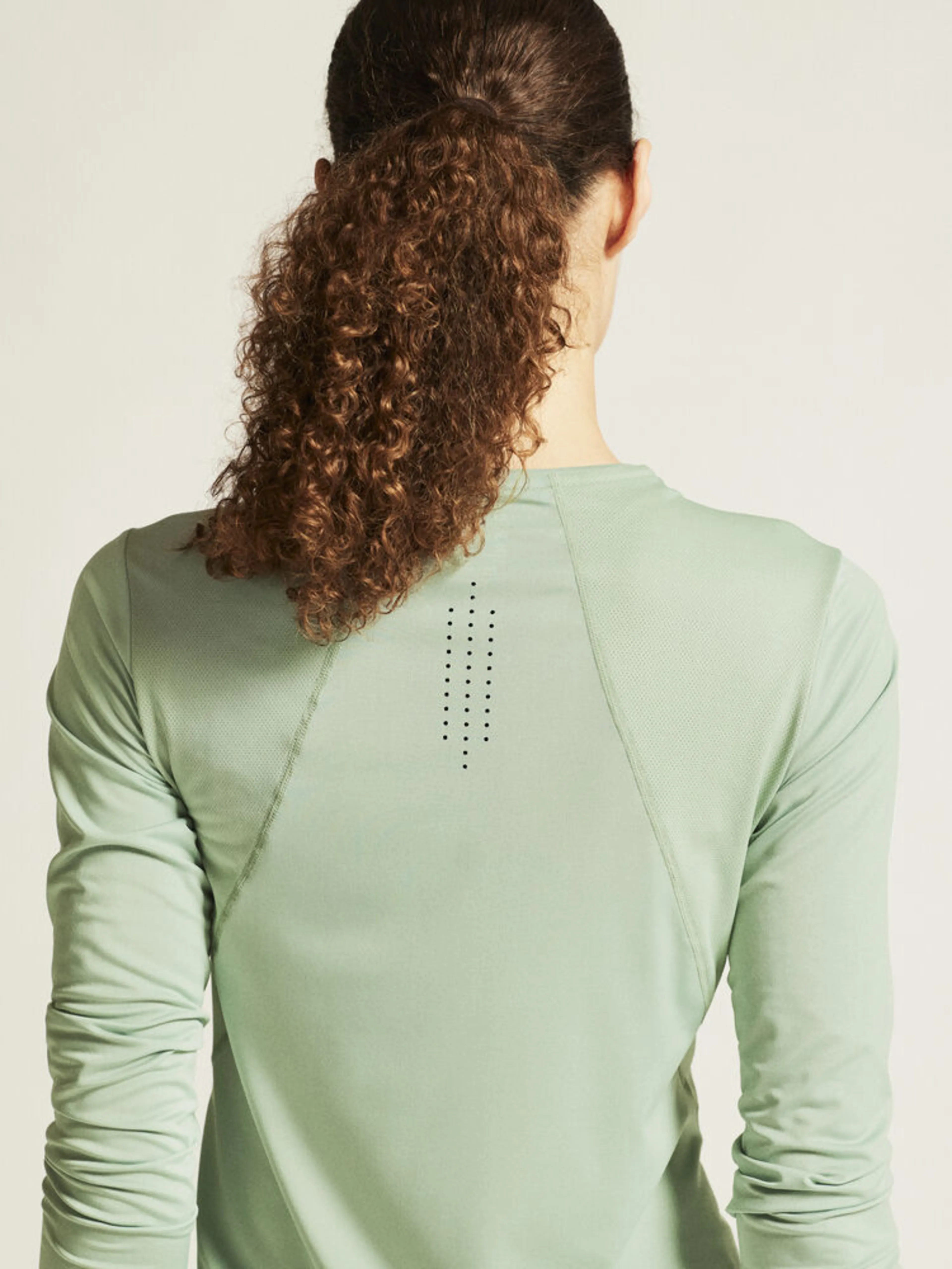 Adv Essence Ls Tee 2 W