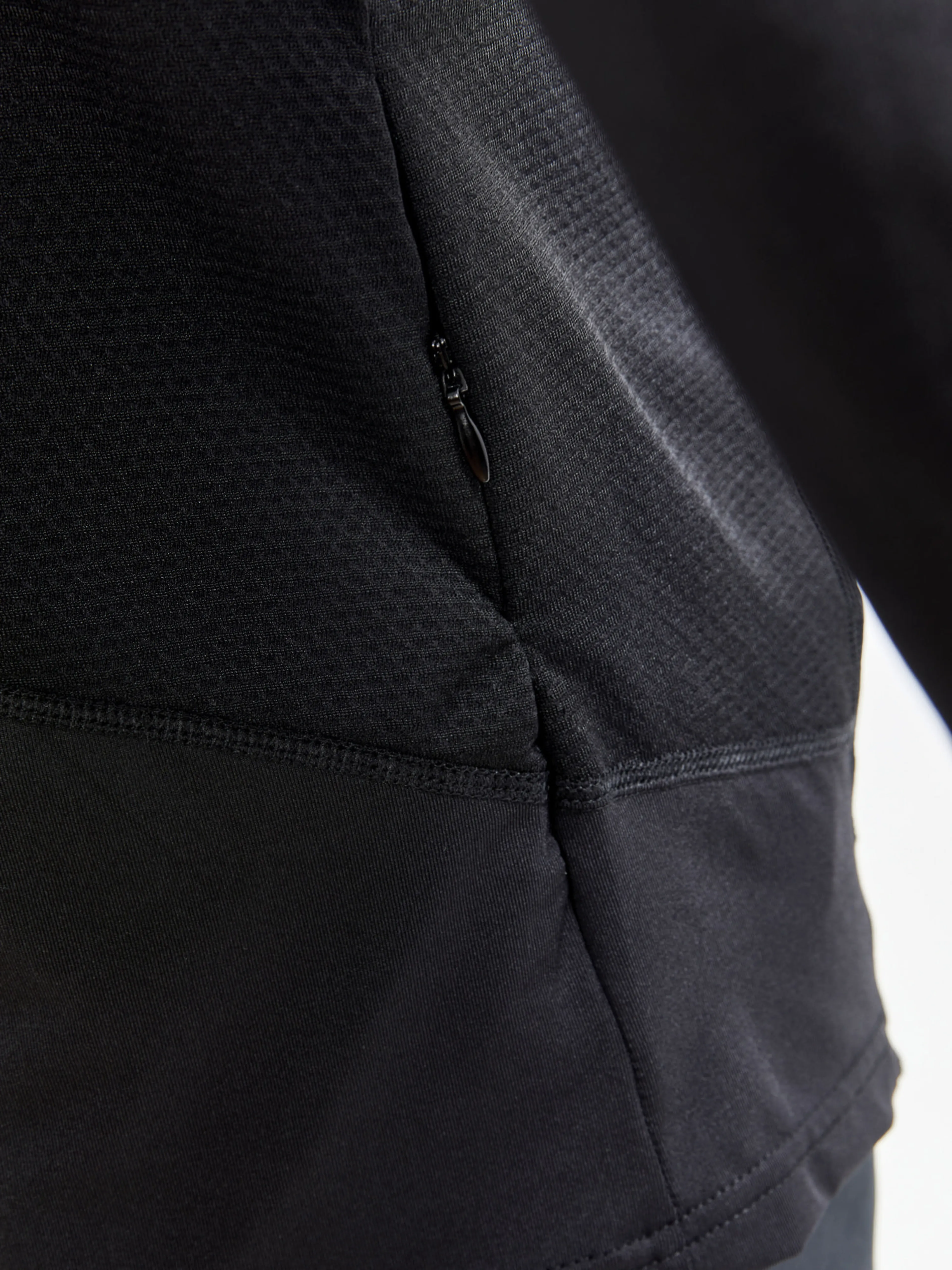 Adv Essence Ls Tee M