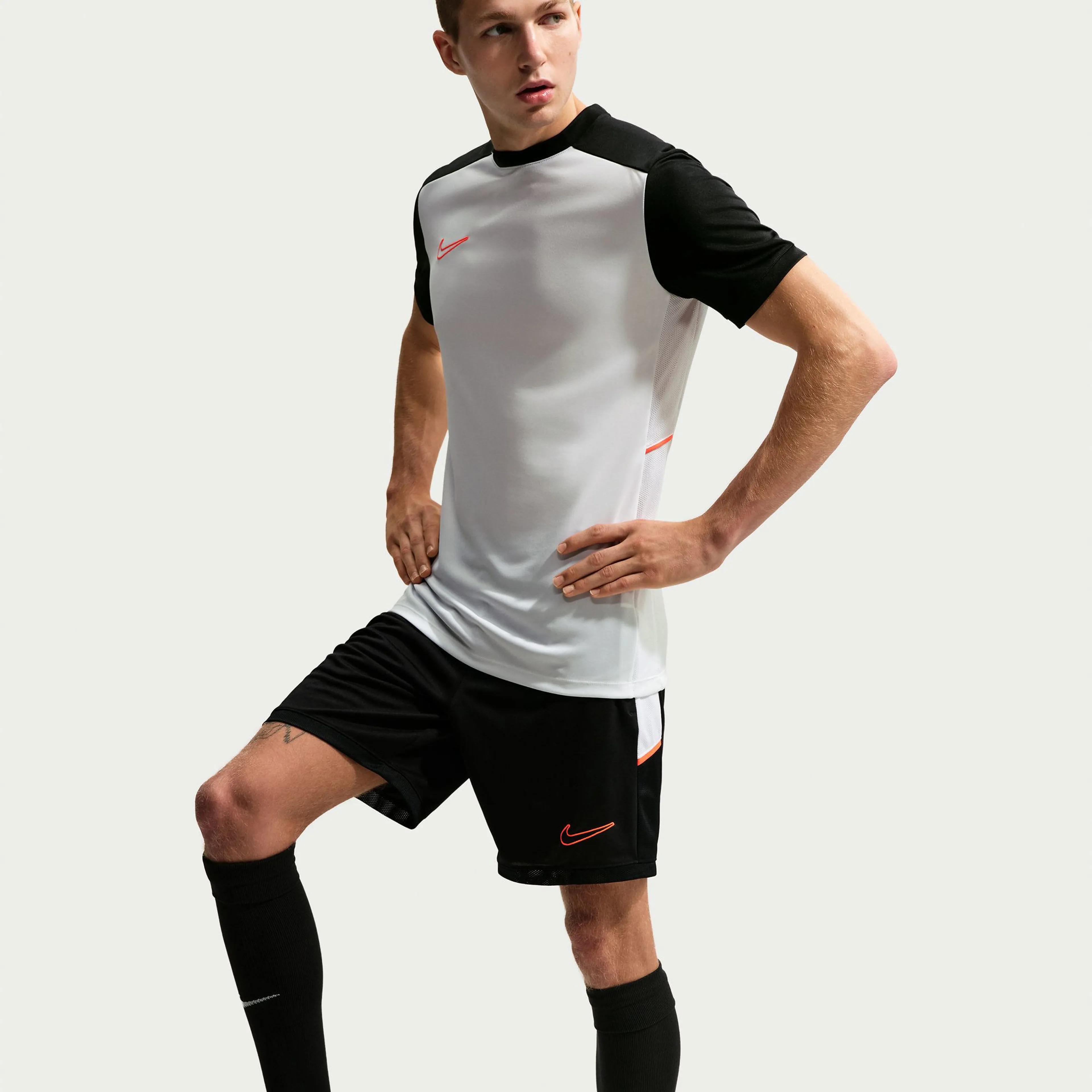  Academy Dri-FIT Short-Sleeve Soccer Top