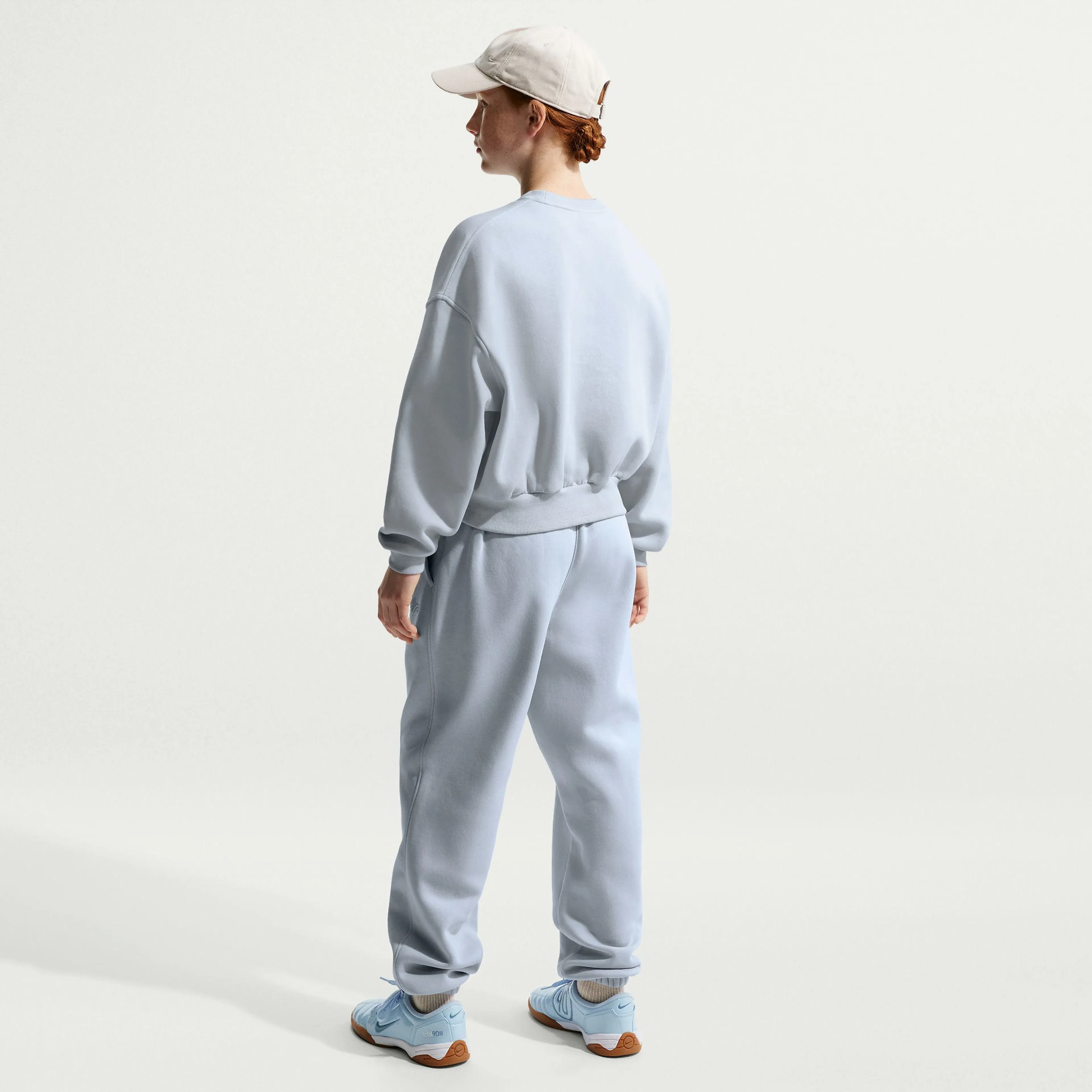 Sportswear Club Fleece Big Kids' (Girls') Boxy Crew-Neck Sweatshirt