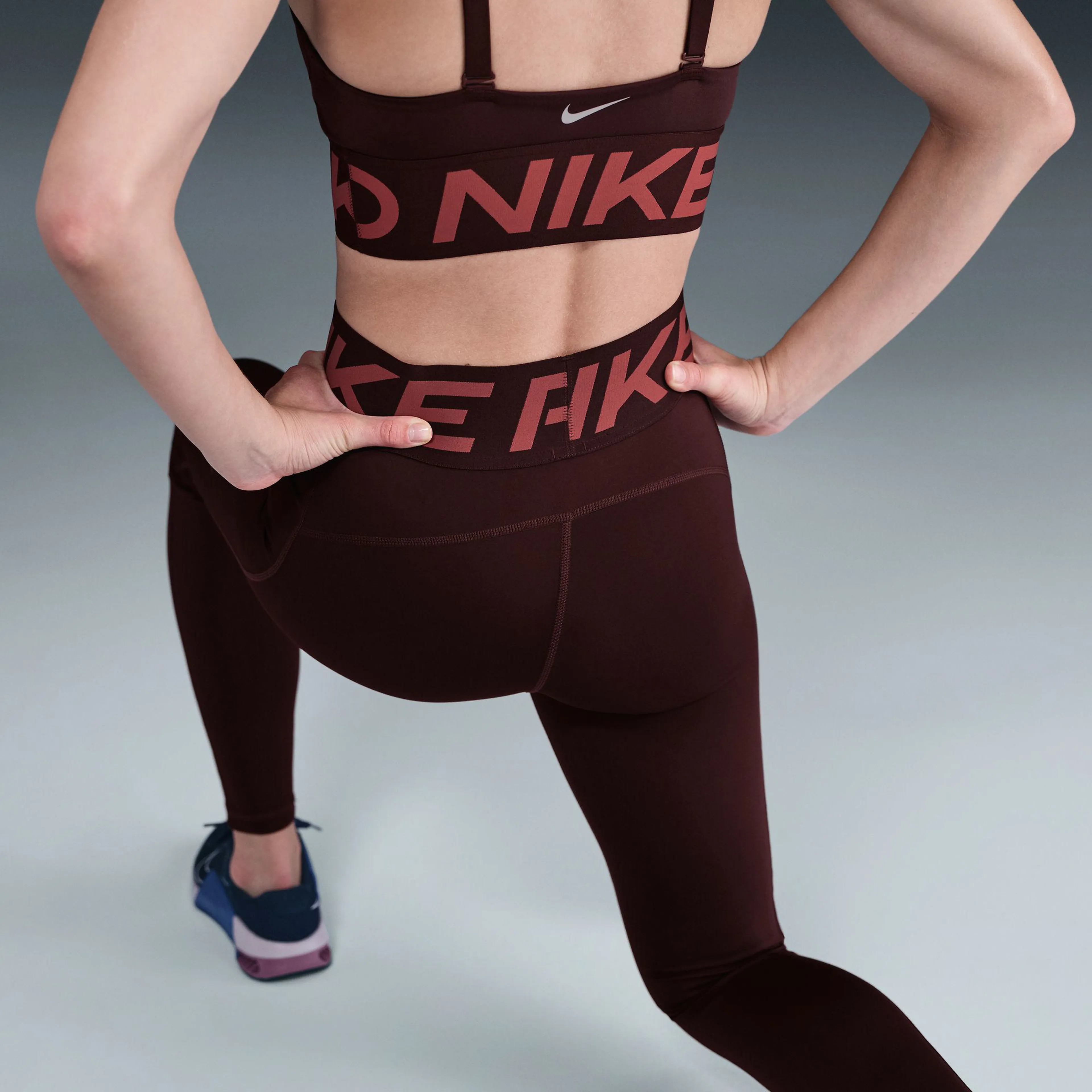W NP SCULPT DF HR TIGHT
