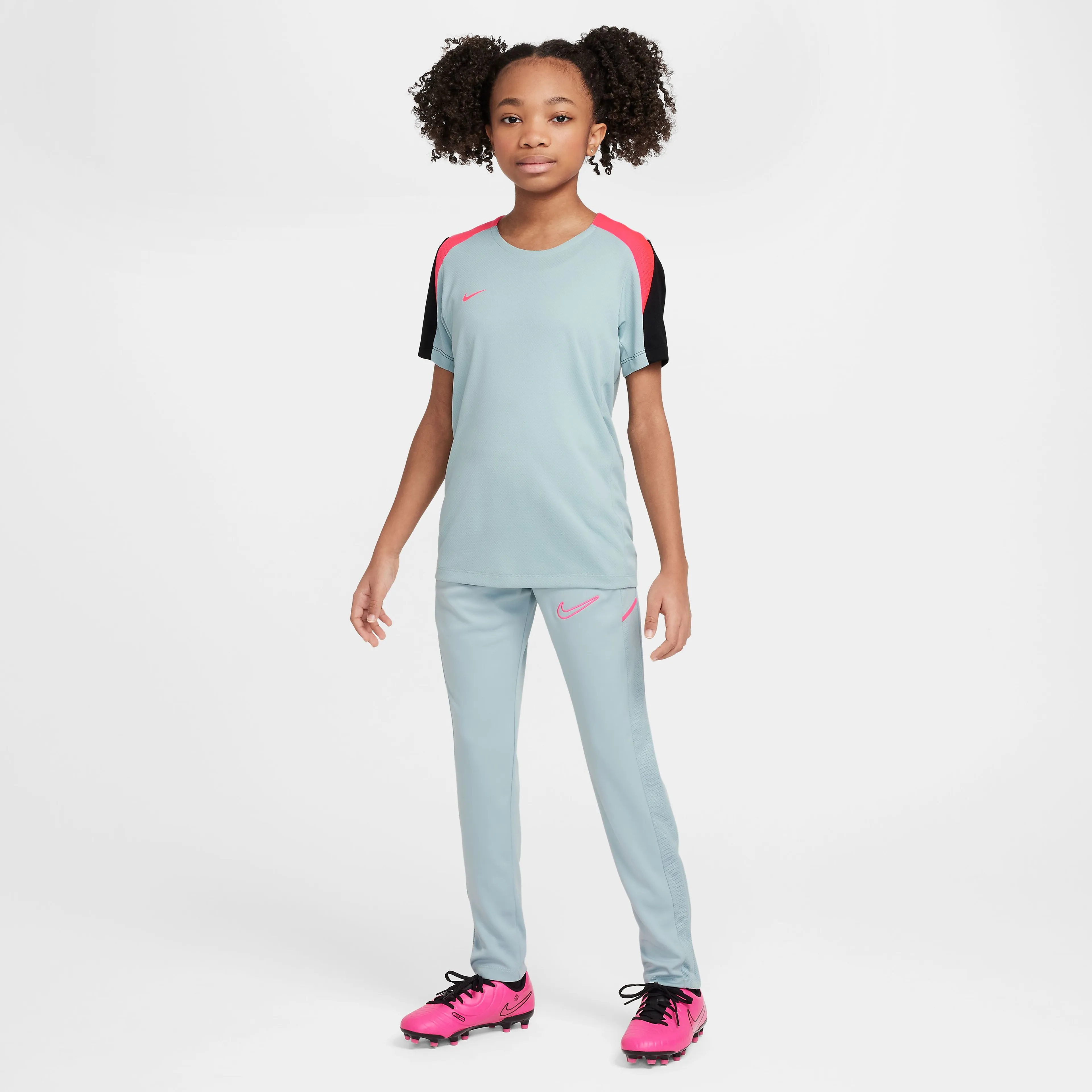 Academy Big Kids' Dri-FIT Soccer Pants Academy Big Kids' Dri-FIT Soccer Pants