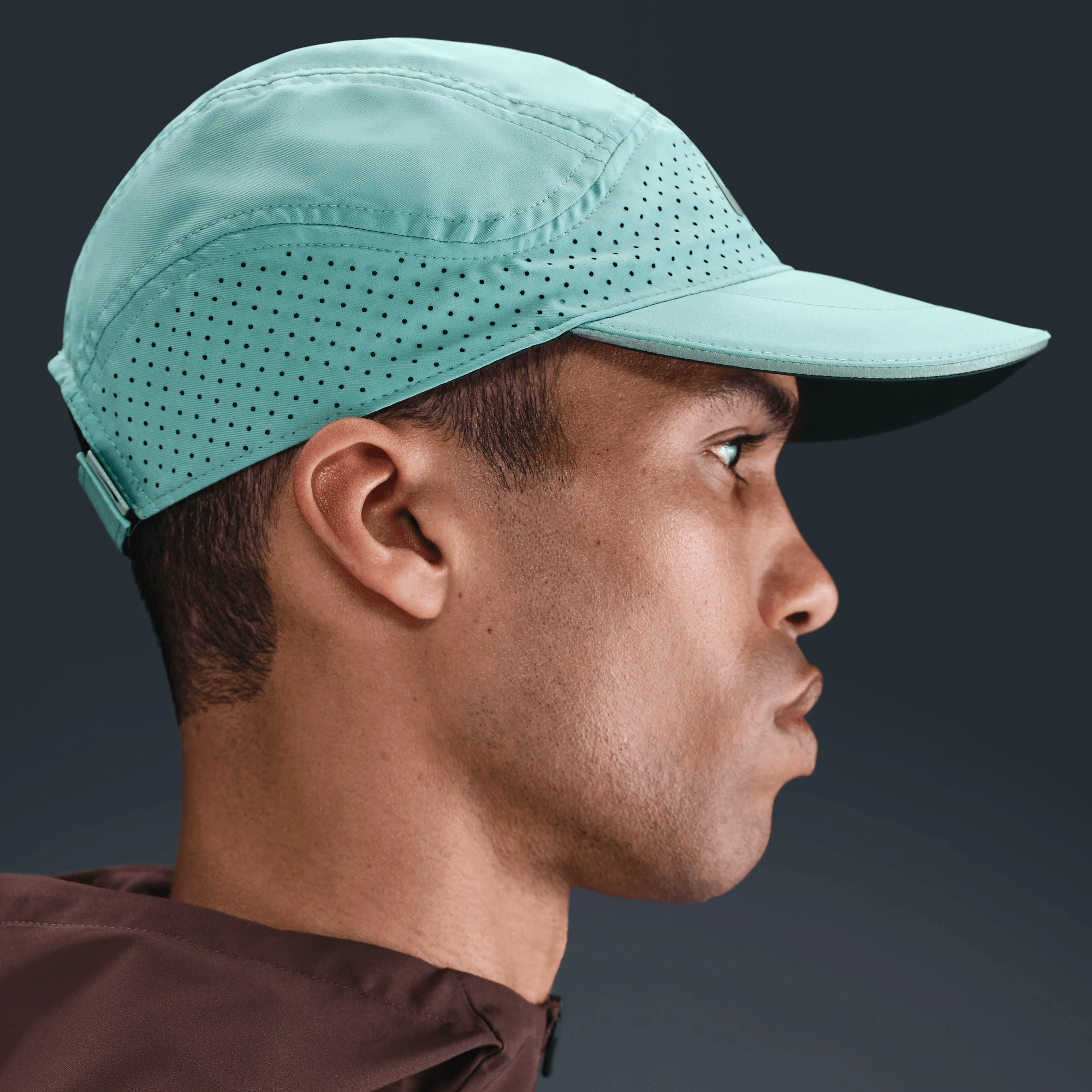 U NK DFADV FLY CAP U AB RFLTV
