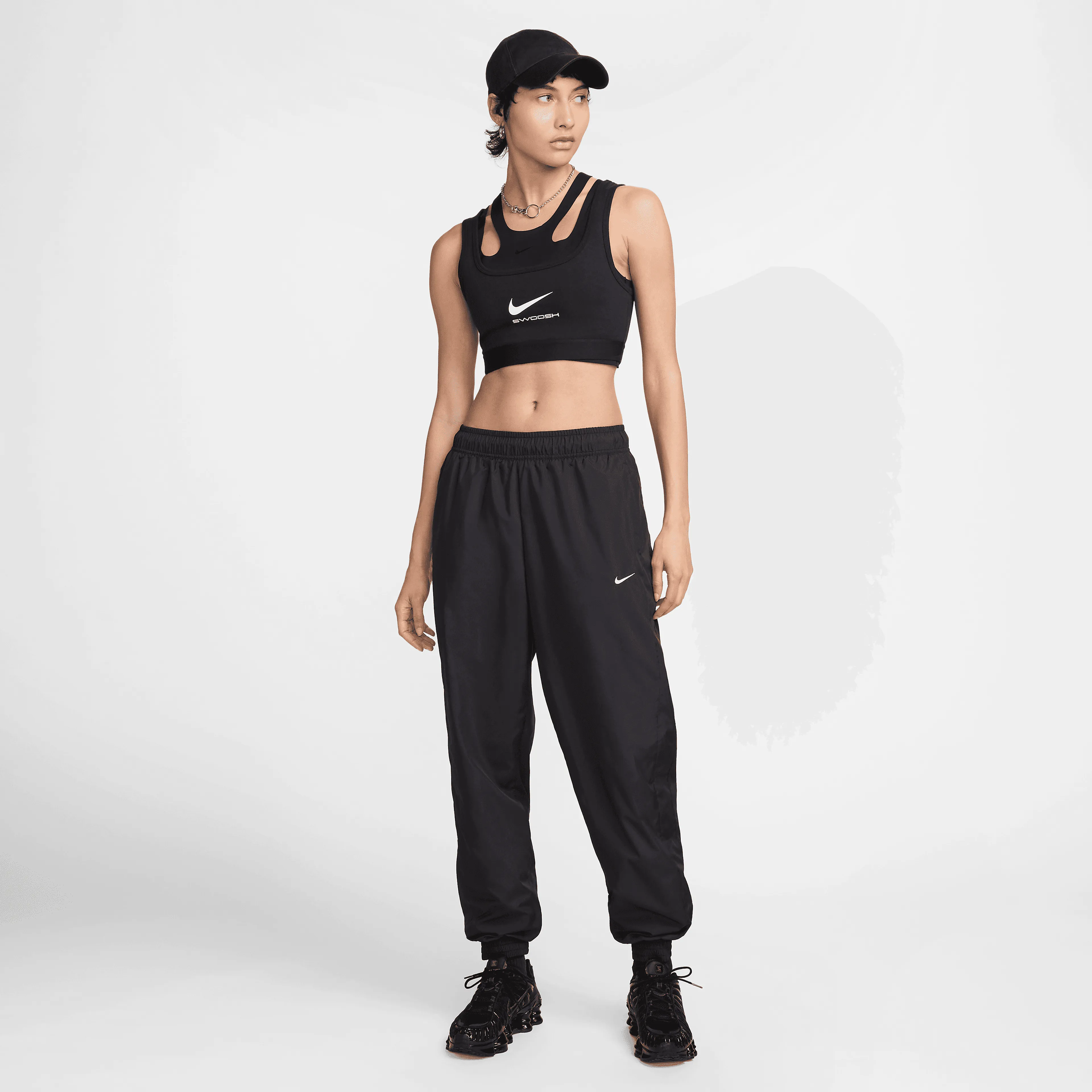 Sportswear Classic Wovens Women's UV Protection Mid-Rise Loose Joggers
