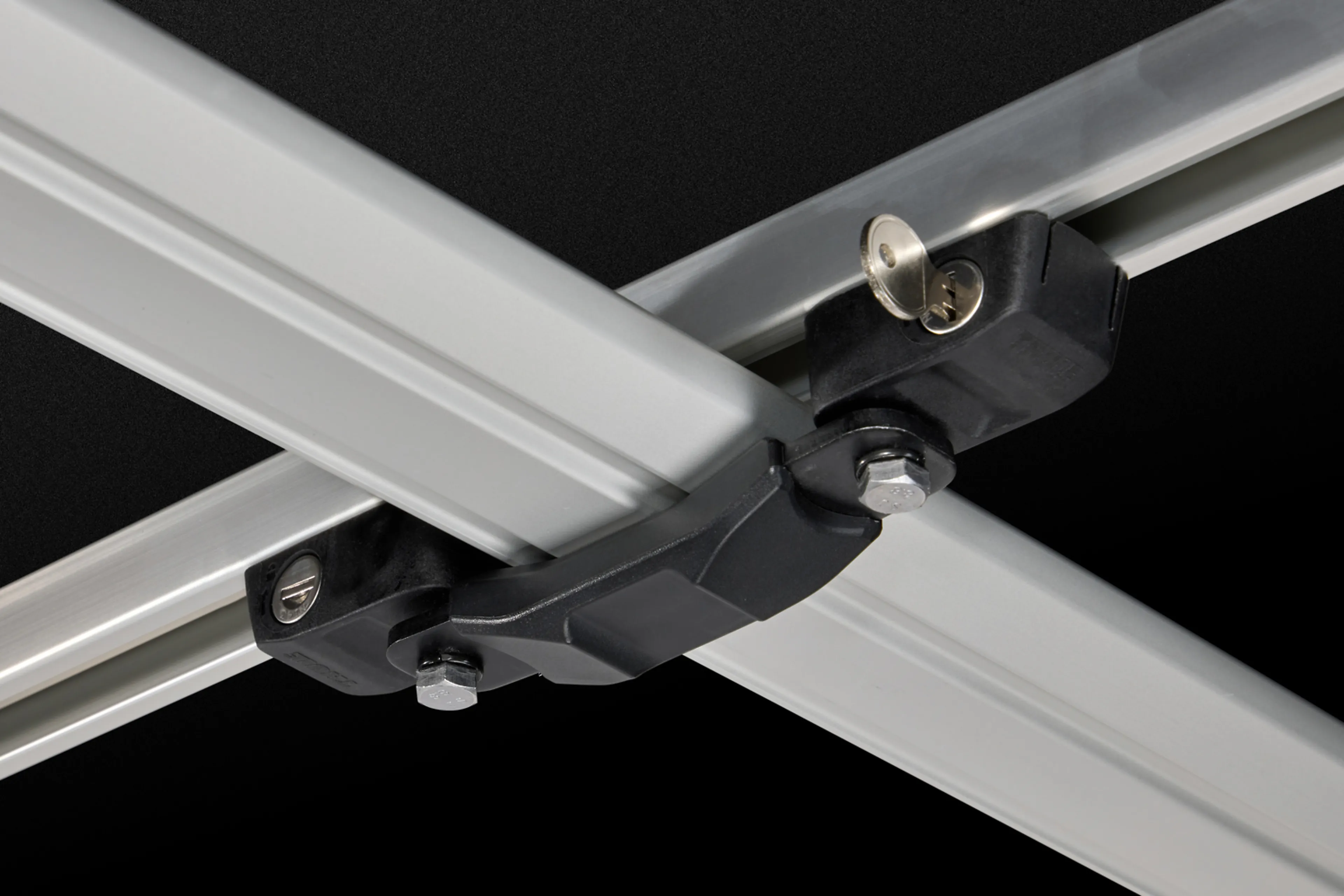 Thule Approach M Dark Slate