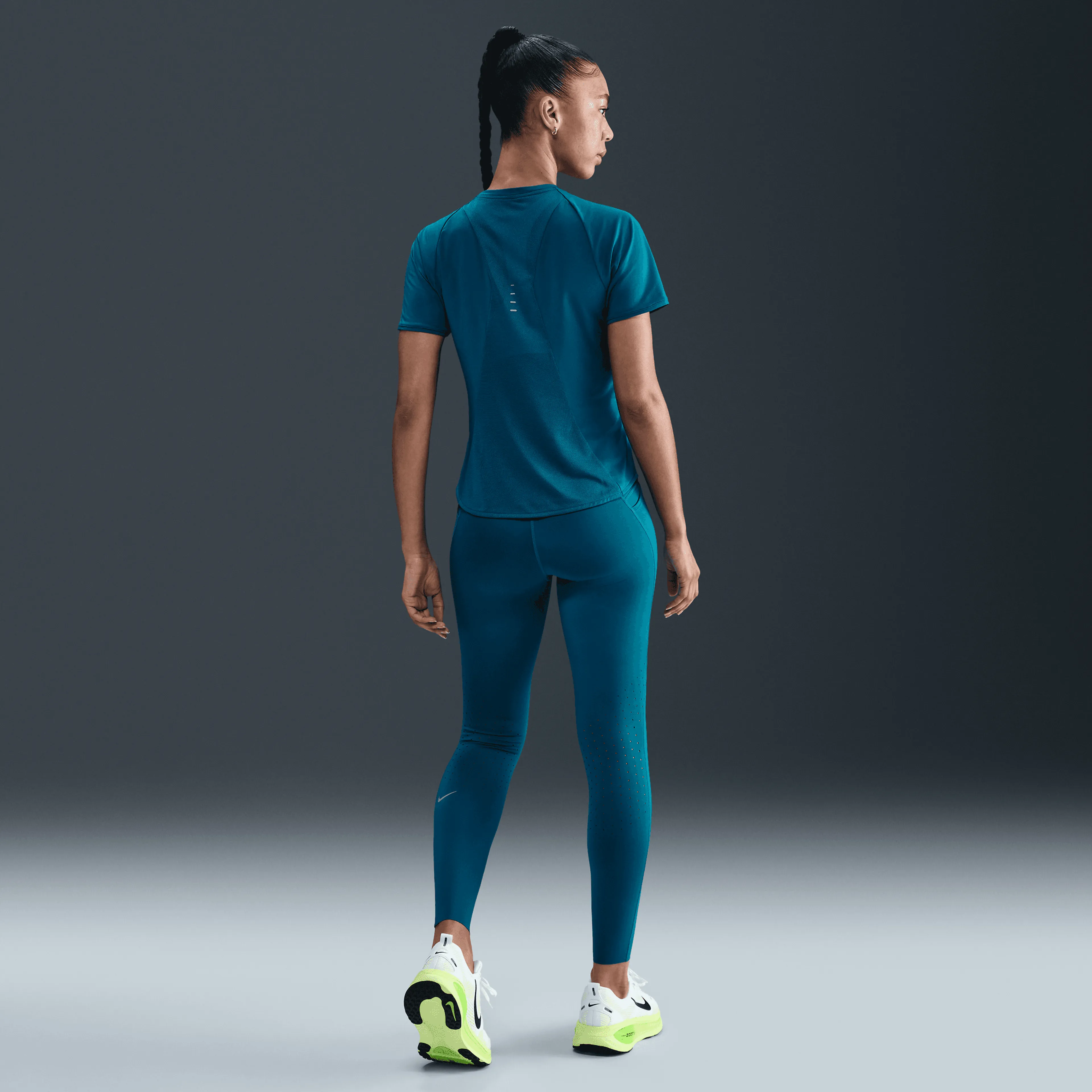 Swift Dri-FIT Short Sleeve Top