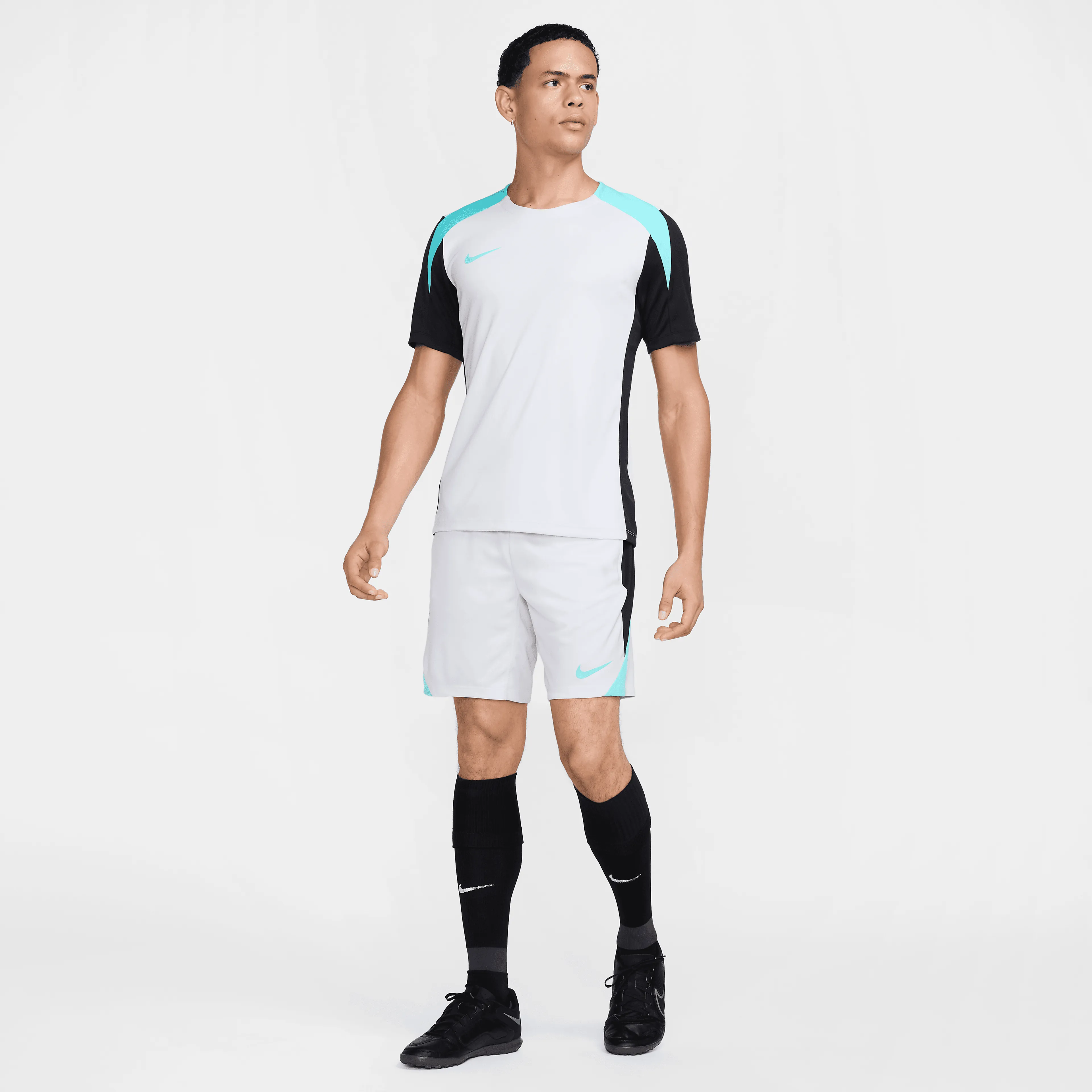 Strike Dri-FIT Global shorts herre