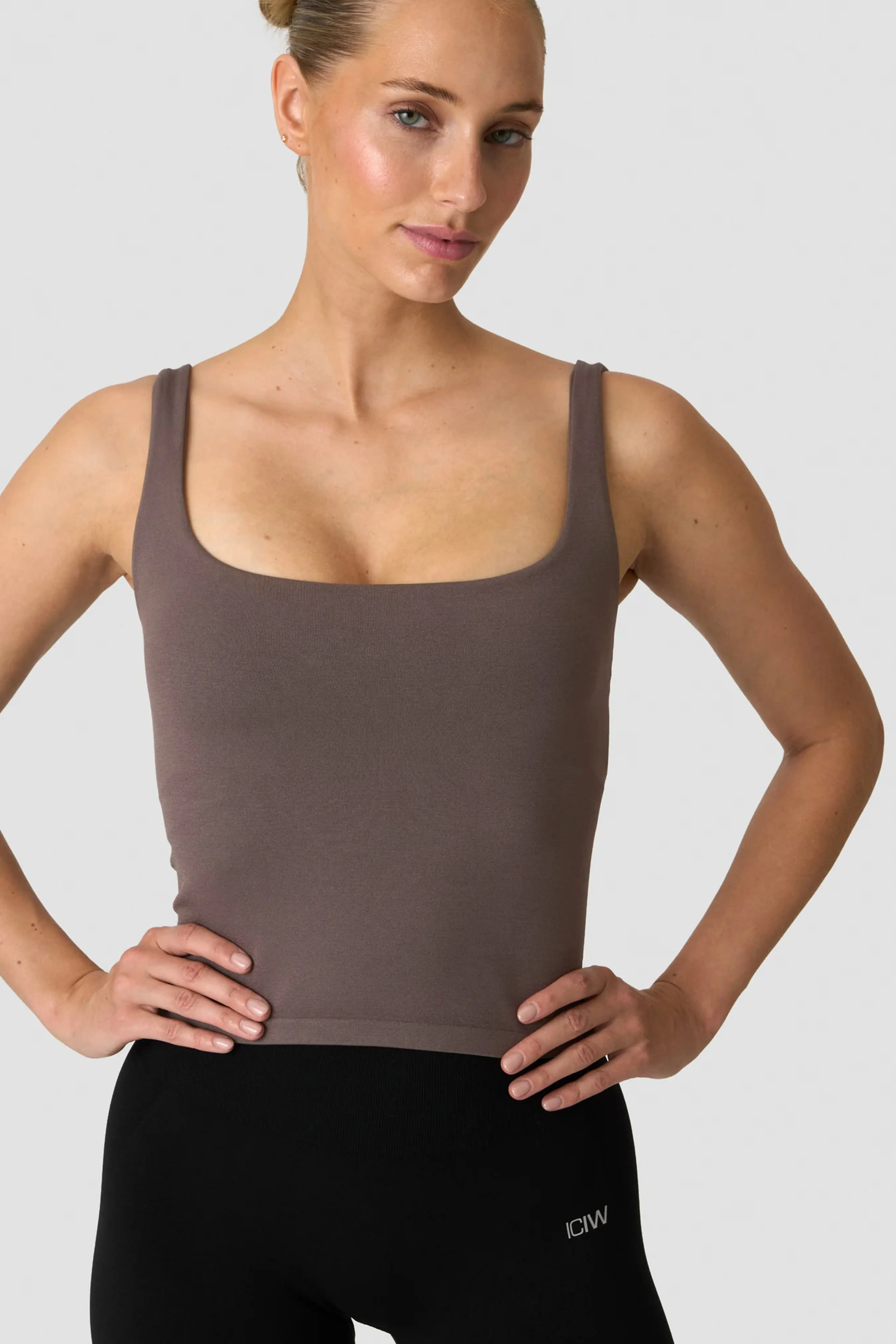 Smooth Seamless 2-in-1 Tank