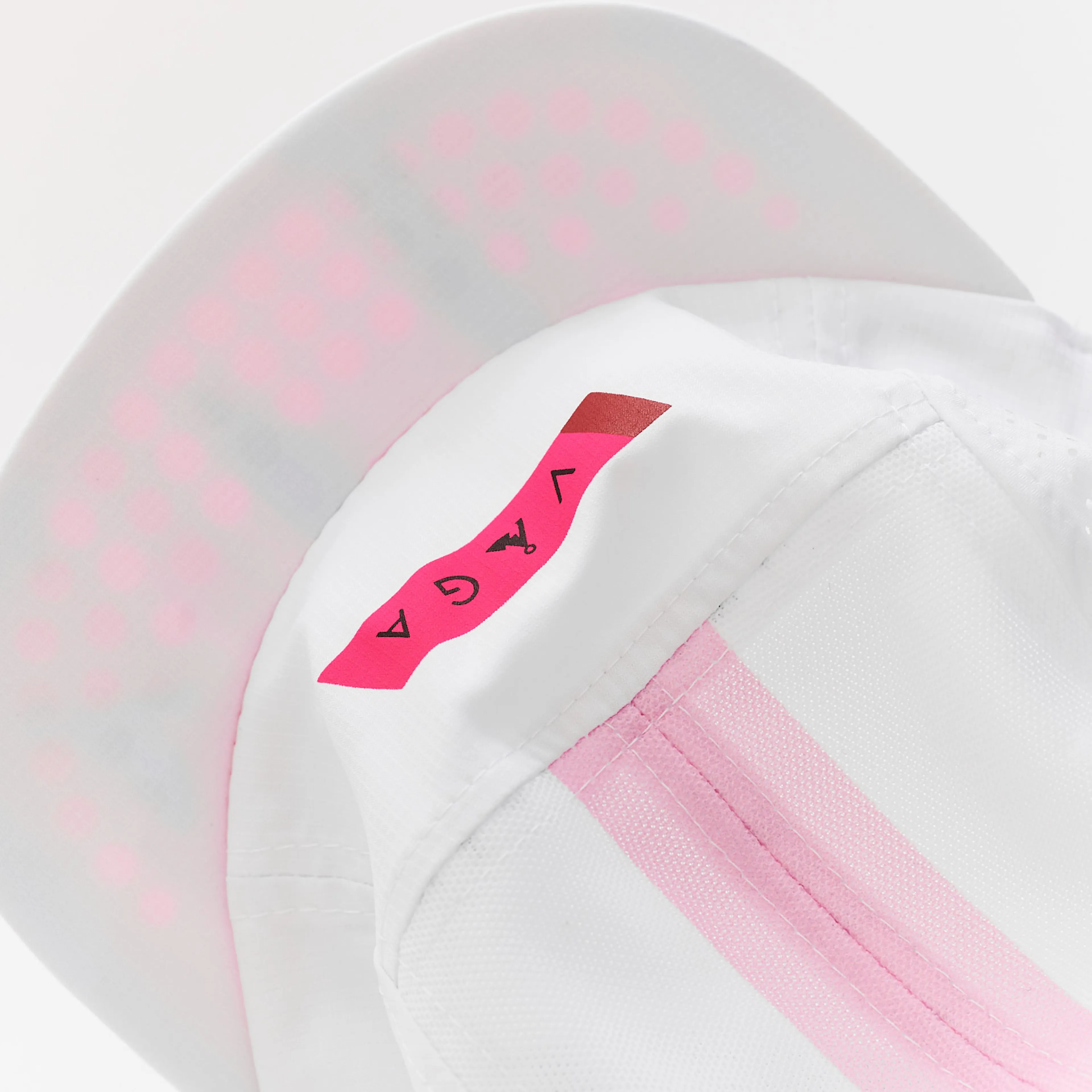 FEATHER RACING CAP