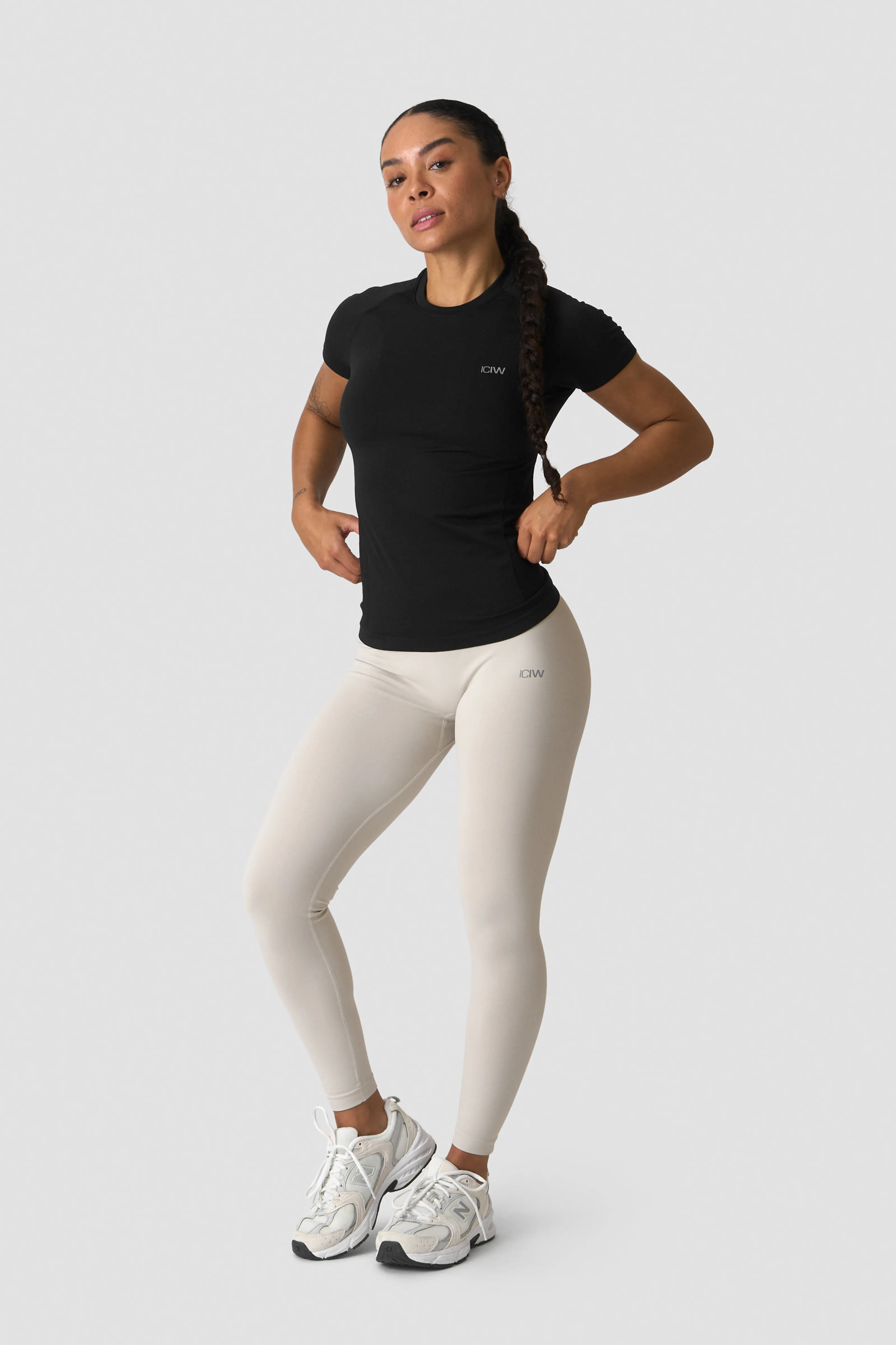 Define Seamless T-shirt W