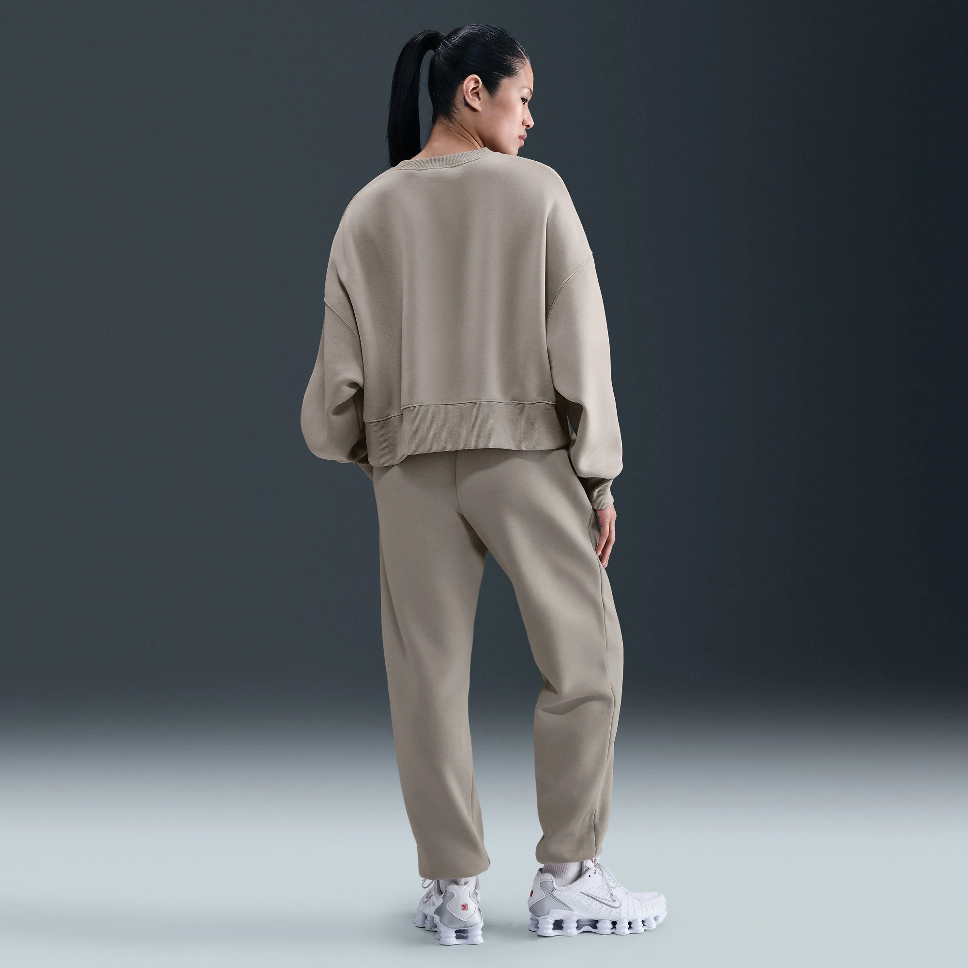 Sportswear Phoenix Fleece Women's High-Waisted Oversized Sweatpants