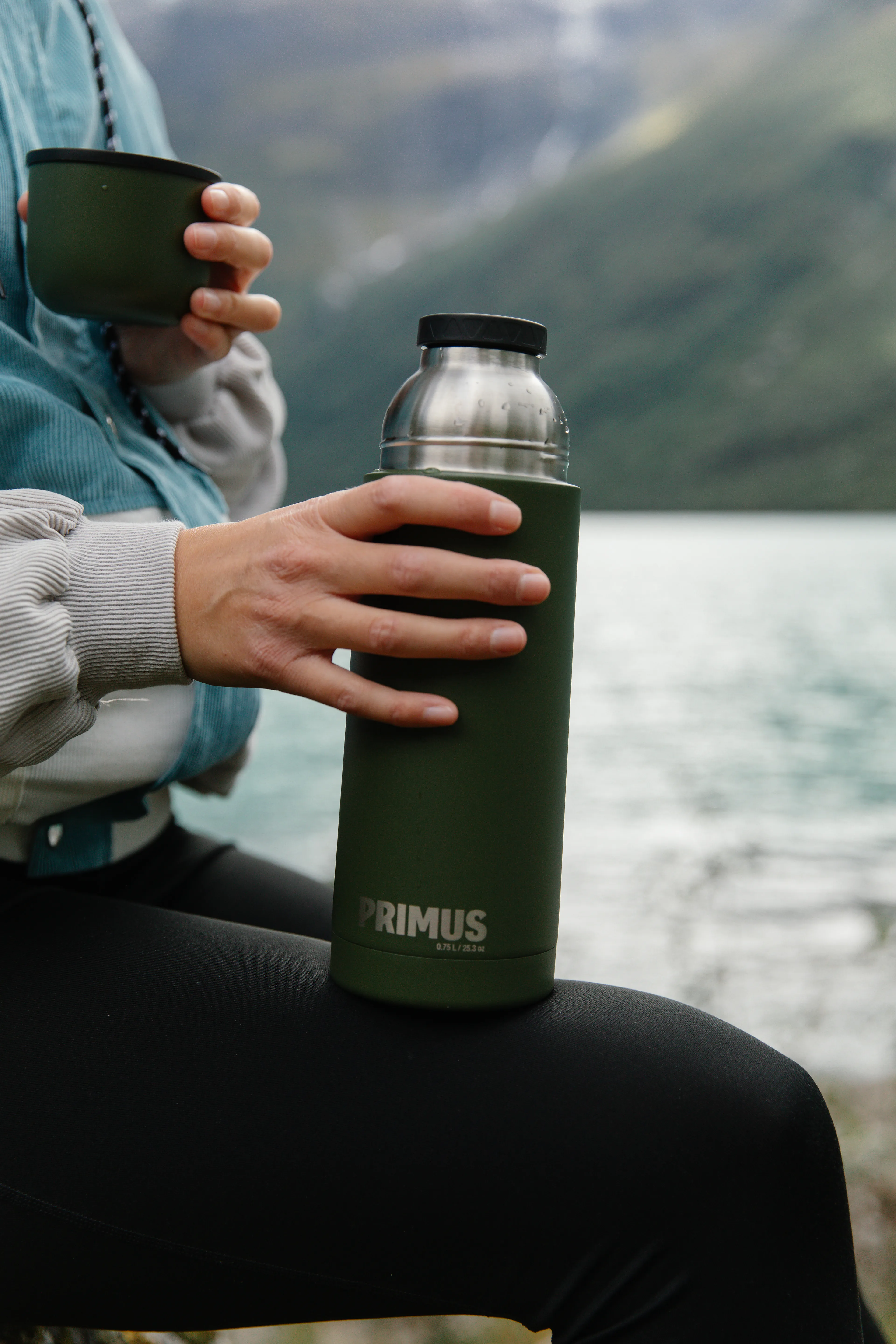 Classic Light Vacuum Bottle 0.75L Olive Drab Green