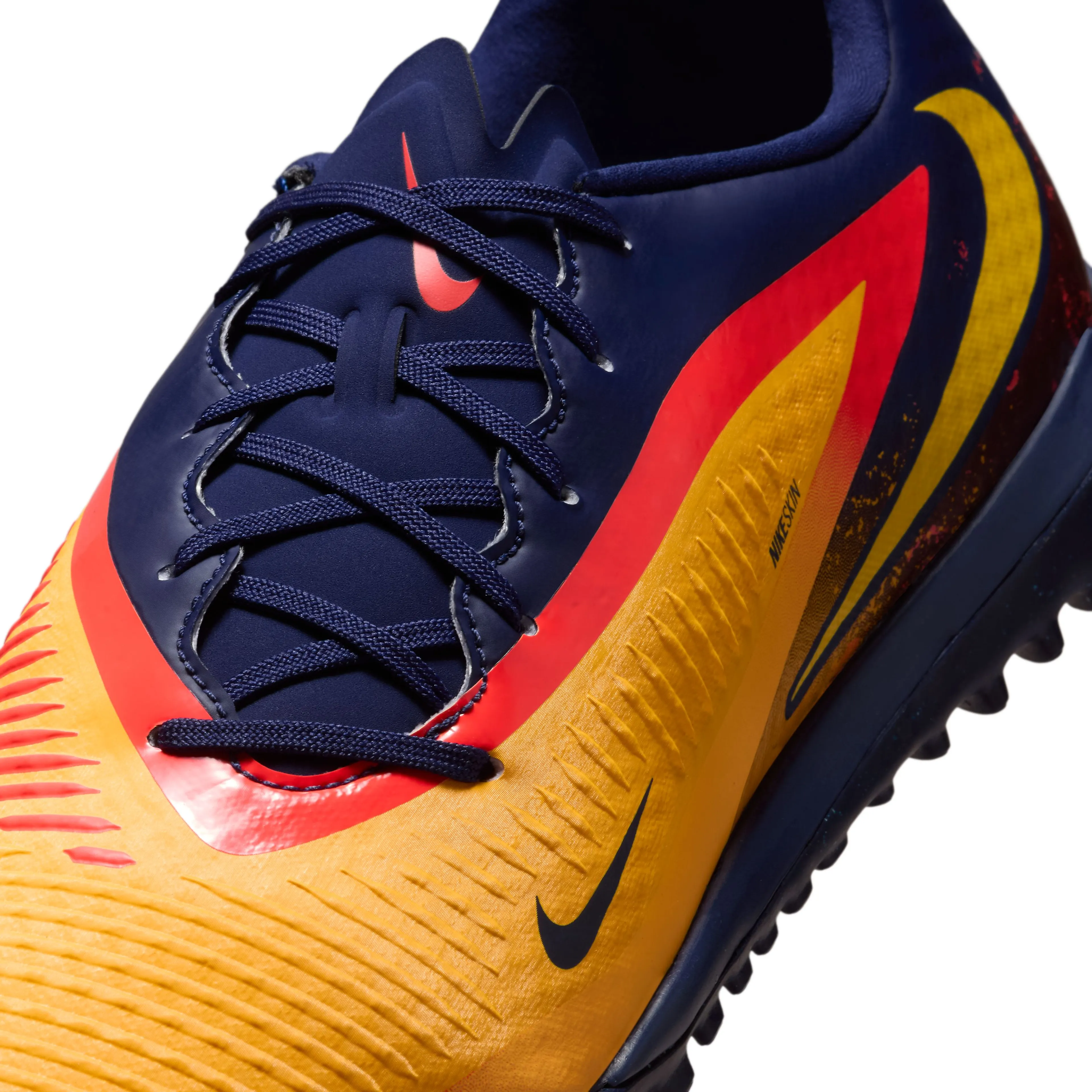 Phantom 6 Academy Low "Erling Haaland" TF fotballsko