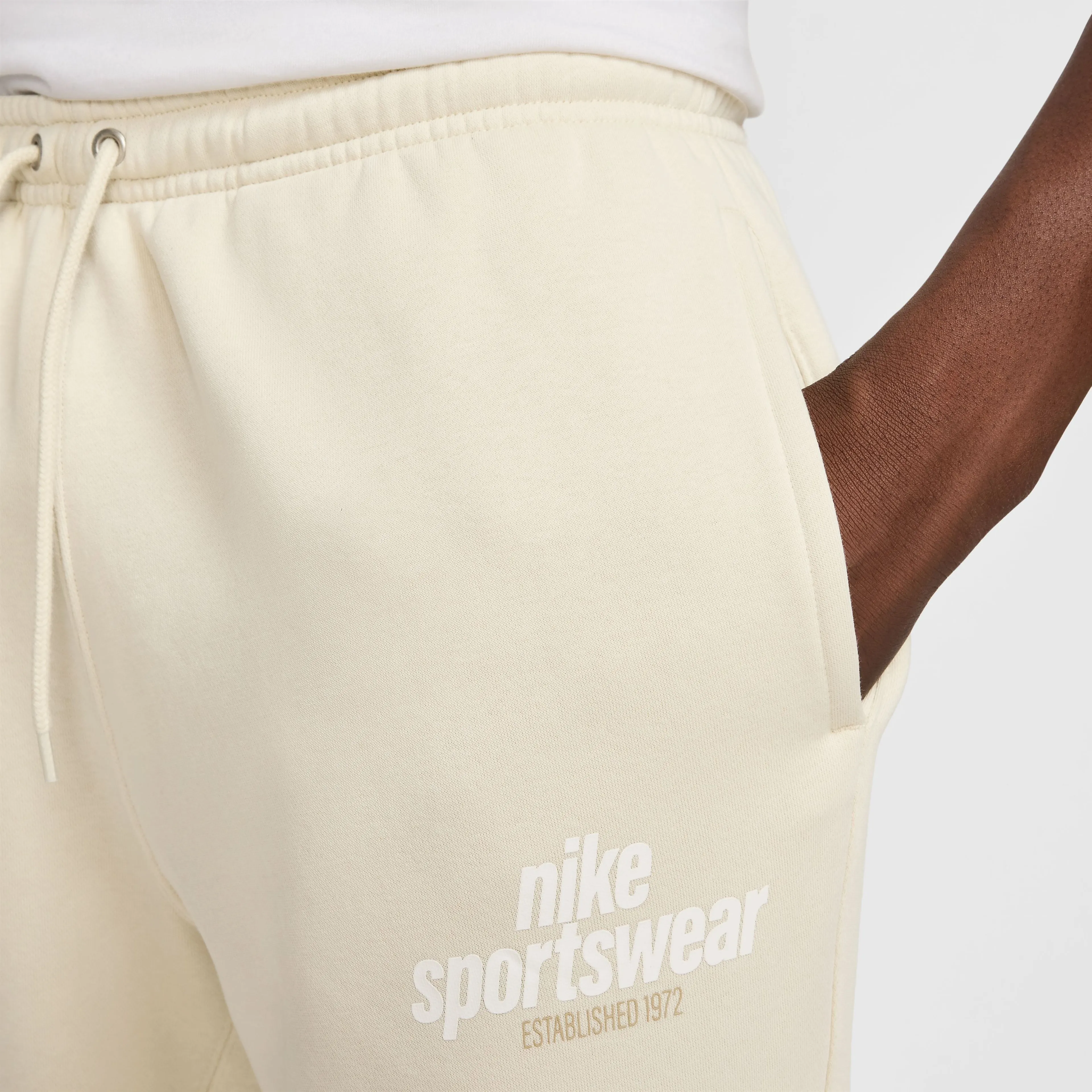 M NK CLUB BB CF PANT NSW GFX