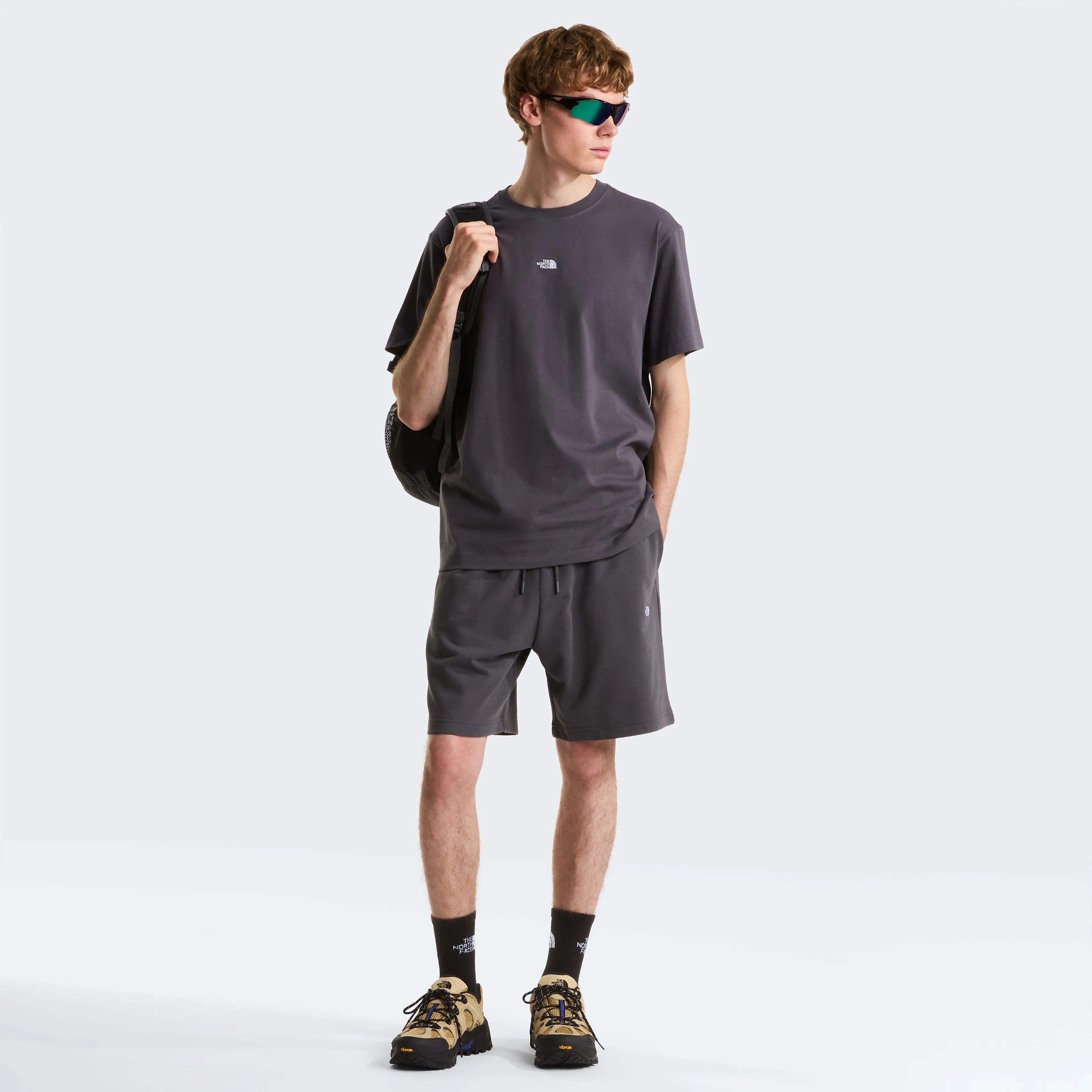 M ESSENTIAL LIGHT RELAXED SHORTS